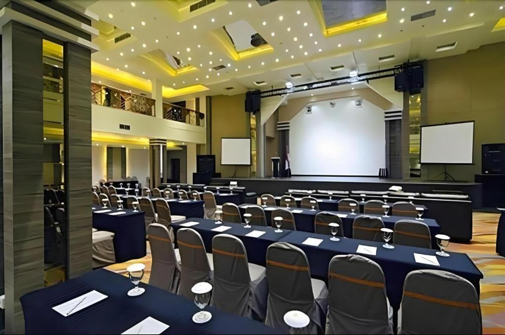 Aria Barito Hotel Banjarmasin  Dış mekan fotoğraf